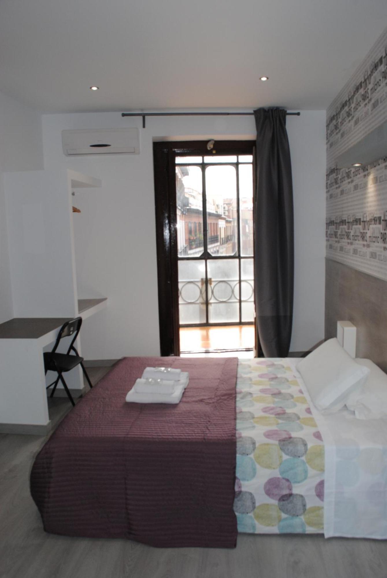 מדריד Fuencarral Rooms חדר תמונה